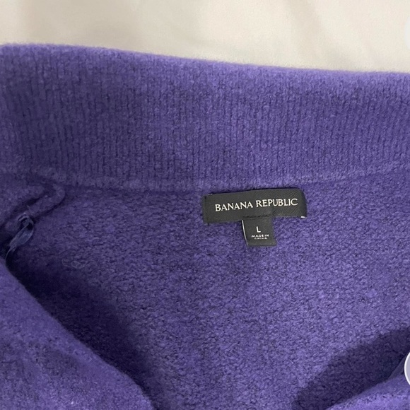 Banana Republic women’s wool blend Purple Sweater size L capsule wardrobe - Picture 5 of 8